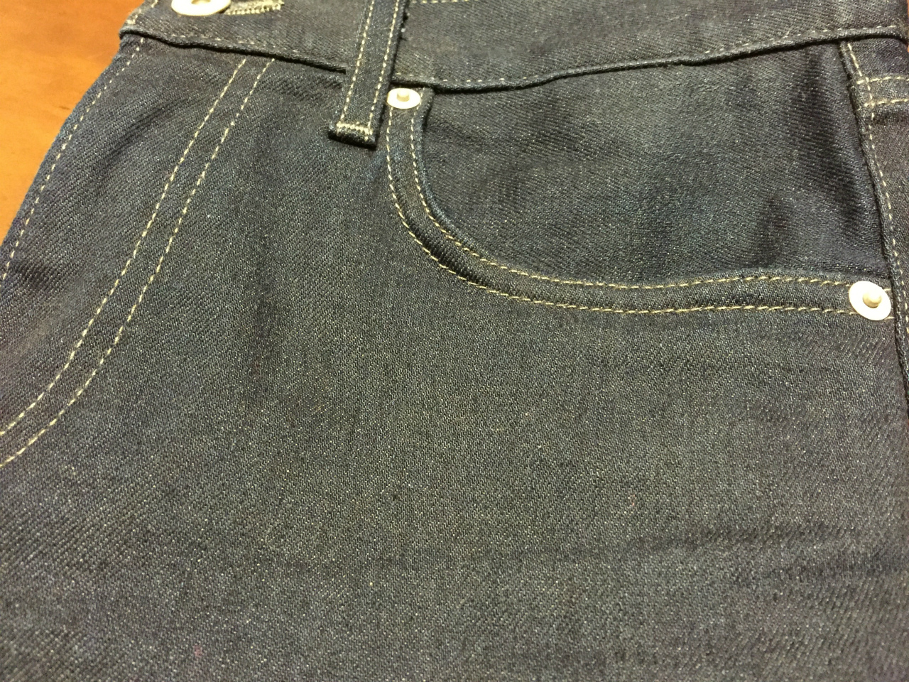 1212-201604_UNIQLO MADE IN USA JEANS 04