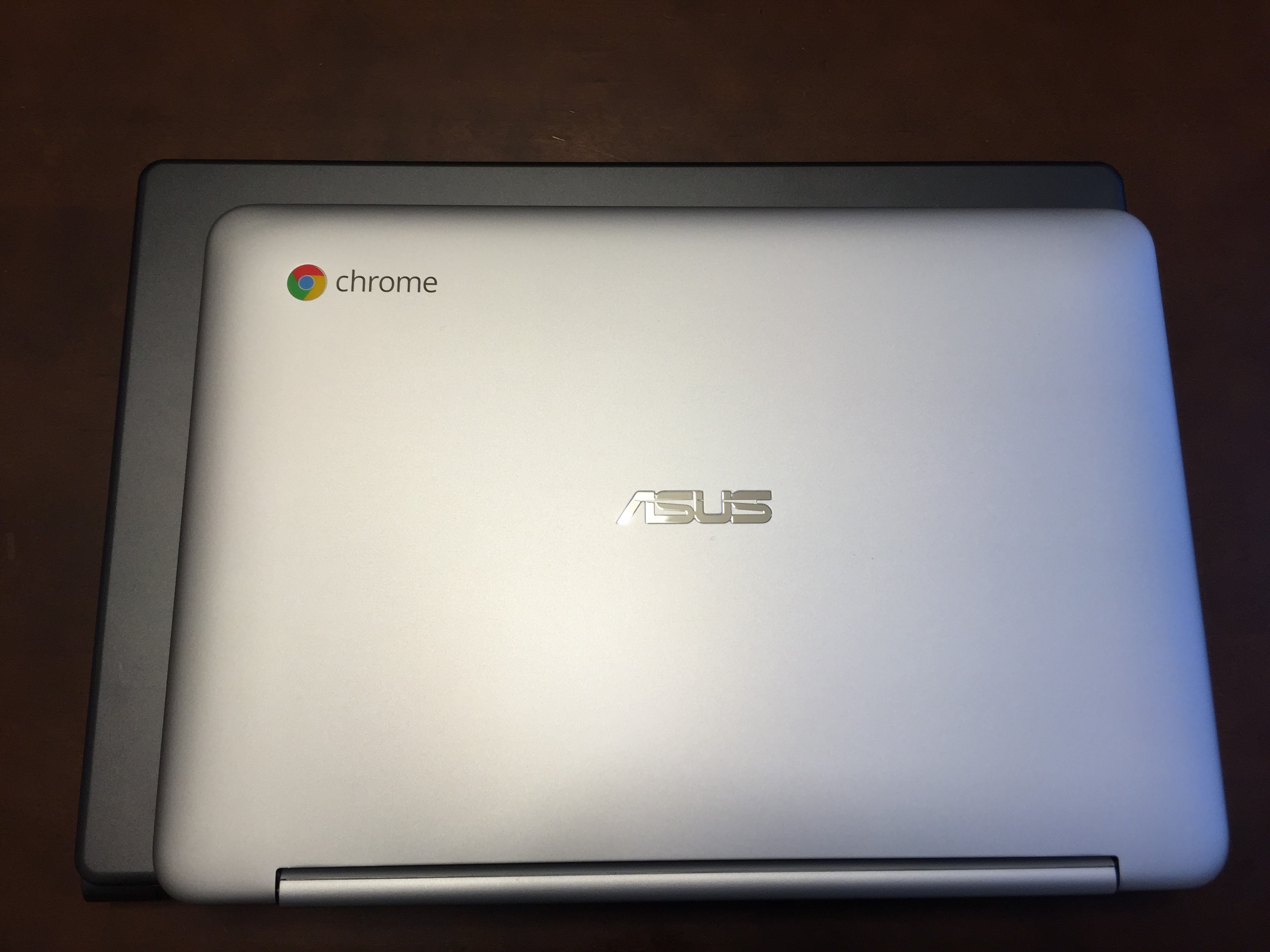 1043-201510_ASUS Chromebook Flip C100PA 04