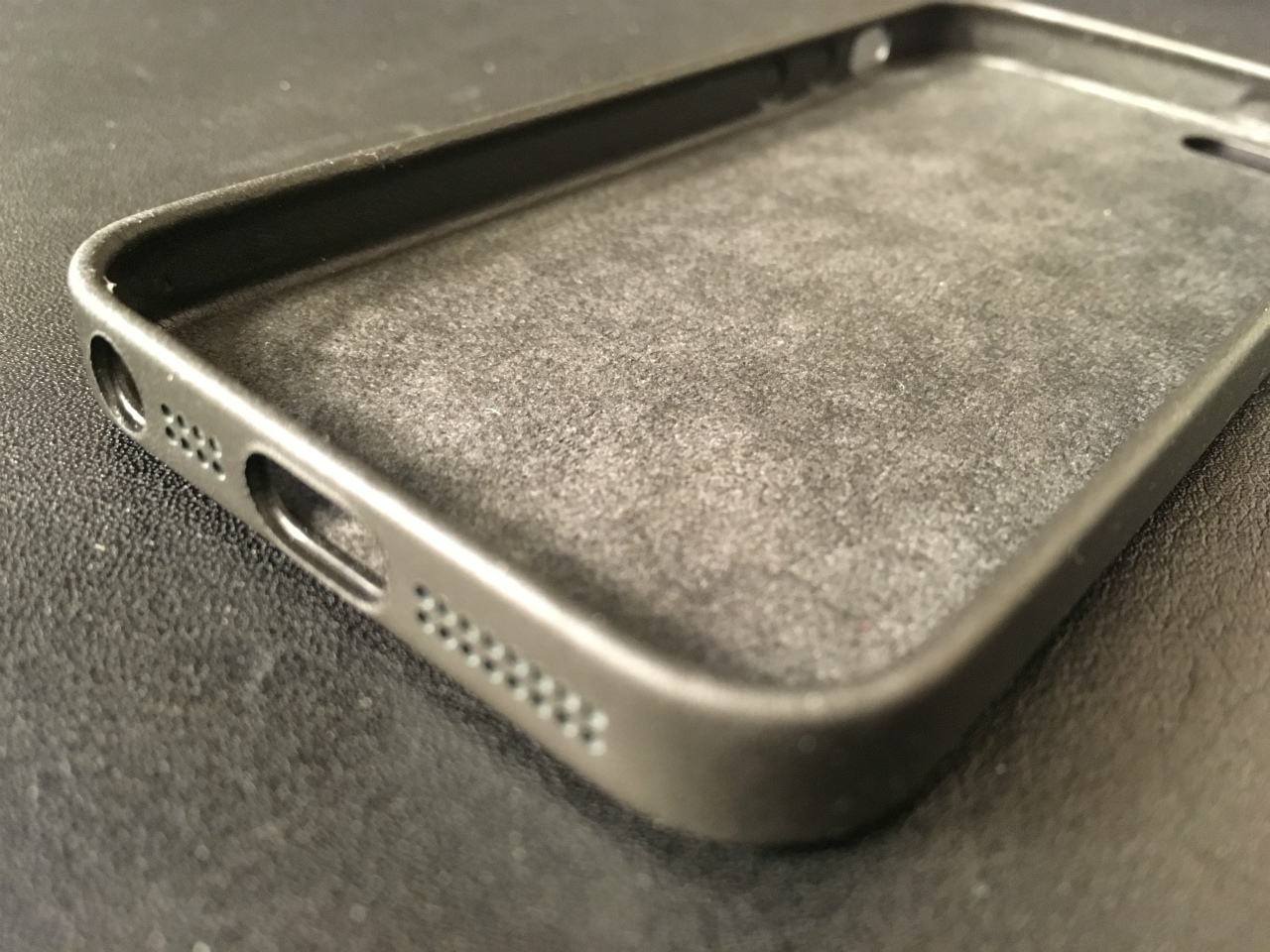 1240-201605_iPhone SE Case Sleeve 08