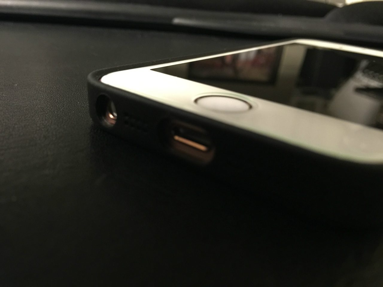 1240-201605_iPhone SE Case Sleeve 11