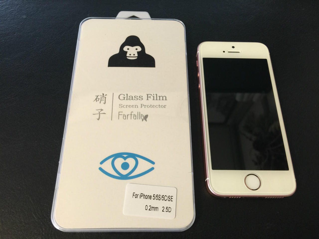 1249-201605_Farfalla Glass Film Gorilla iPhone SE 04