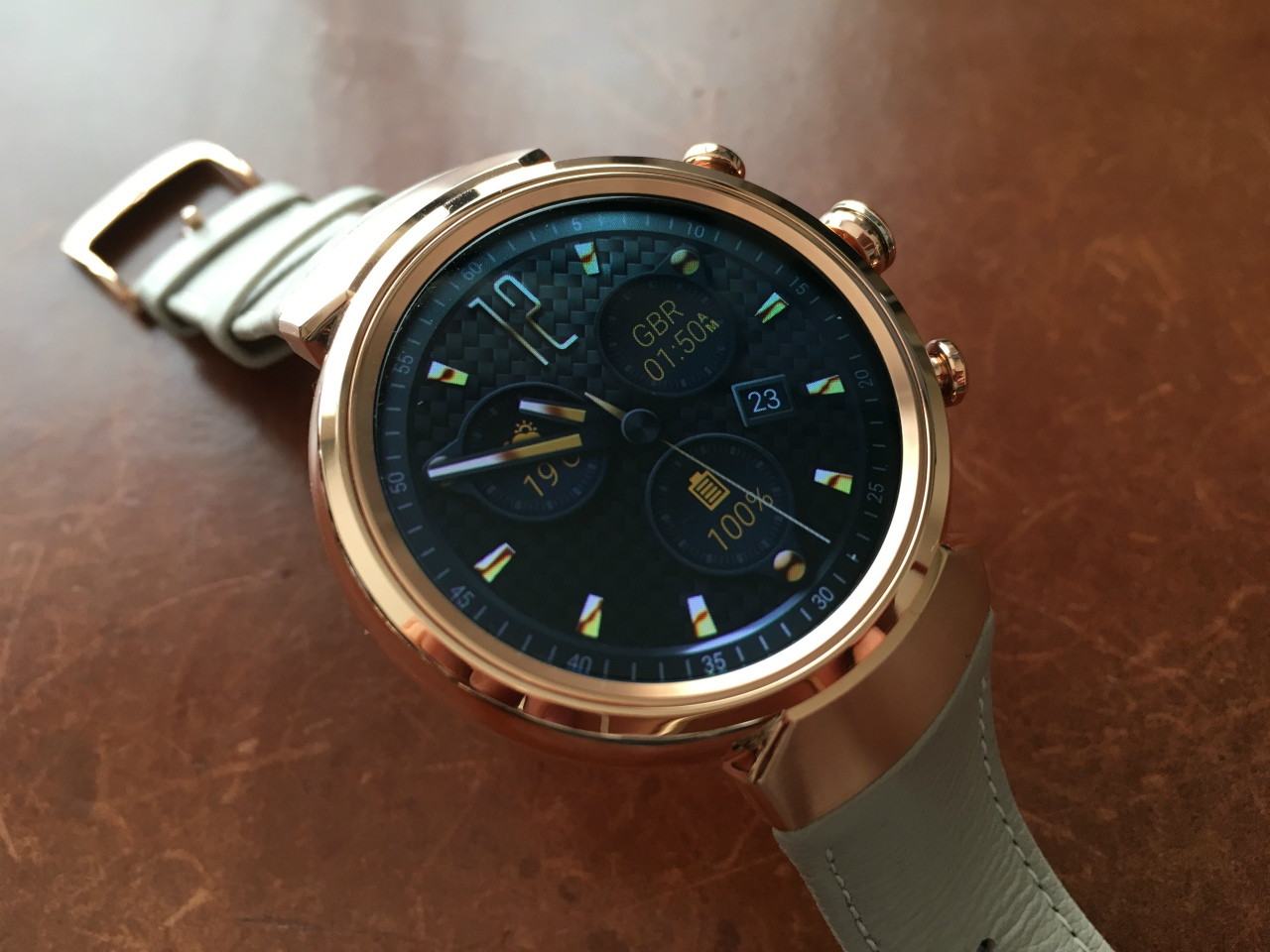 腕時計] ASUS ZenWatch 3(WI503Q)レビュー。まずは機能より大切な