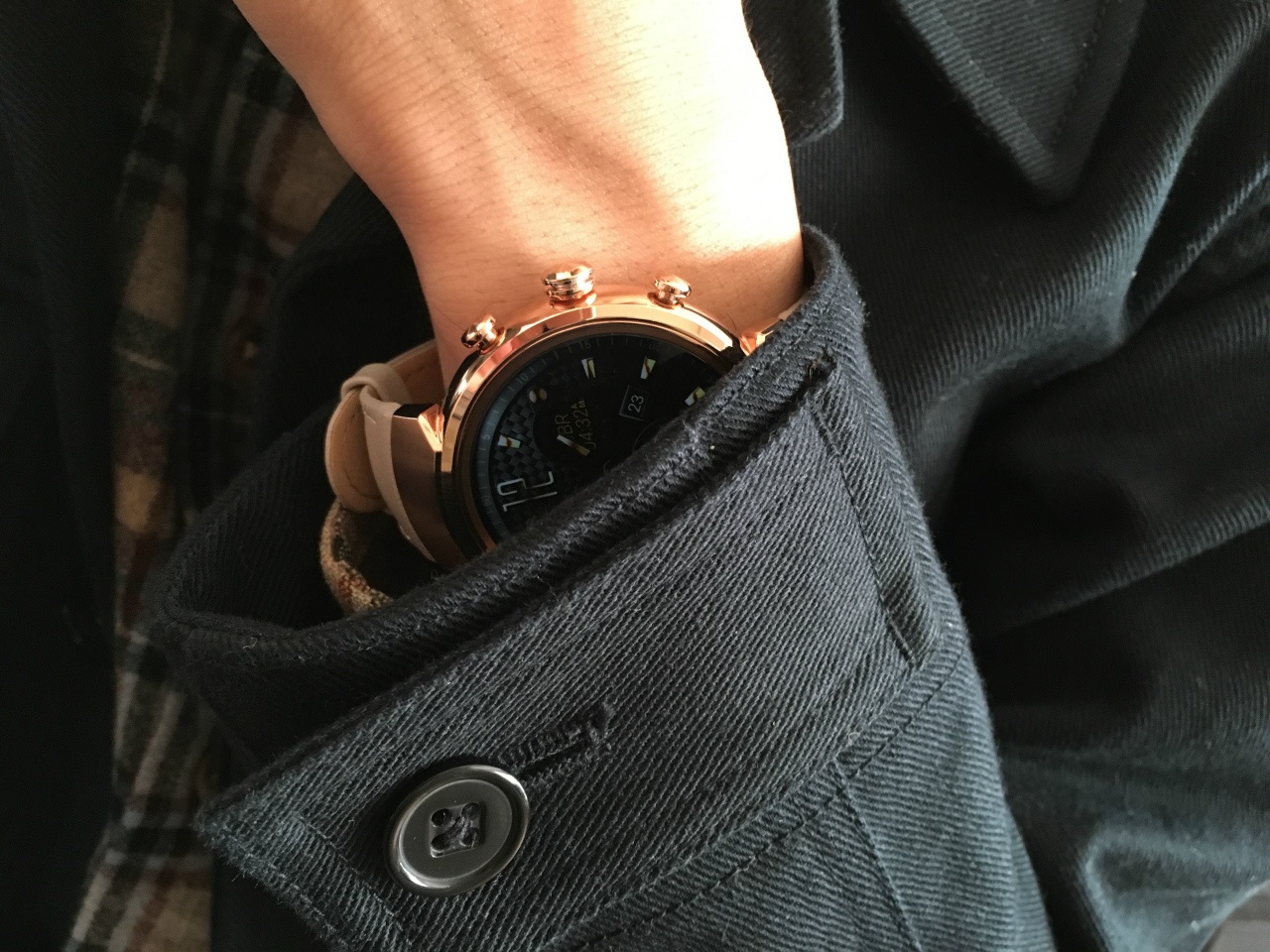 腕時計] ASUS ZenWatch 3(WI503Q)レビュー。まずは機能より大切な